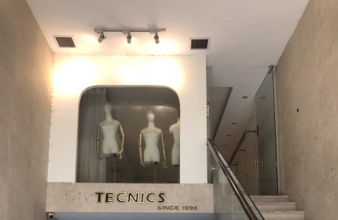 Cho thuê MBKD  Thời Trang, VP, Spa mặt phố Trần Hữu Tước - 90/100m2 x 3 tầng - thang máy